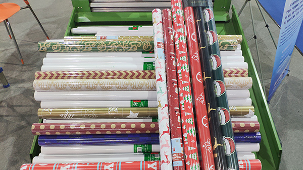 復(fù)卷機(jī)操作注意事項(xiàng)及性能特點(diǎn)有哪些？